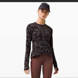 Lululemon running top